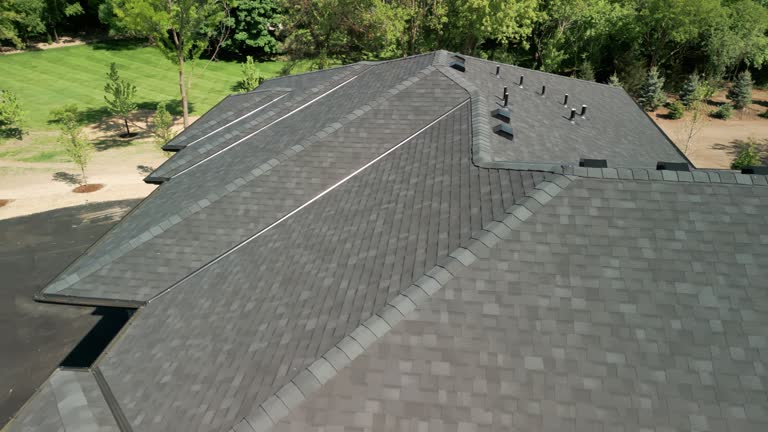 Best Commercial Roofing Services  in Las Maravillas, NM